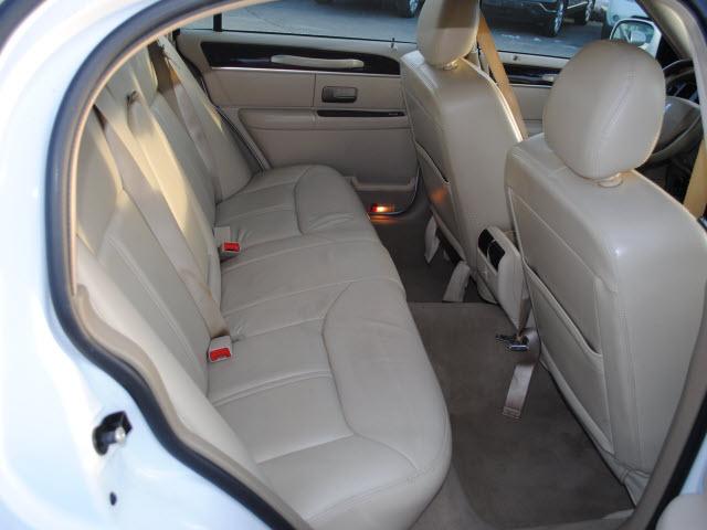 2007 Lincoln Town Car Ram 1500 Magnum