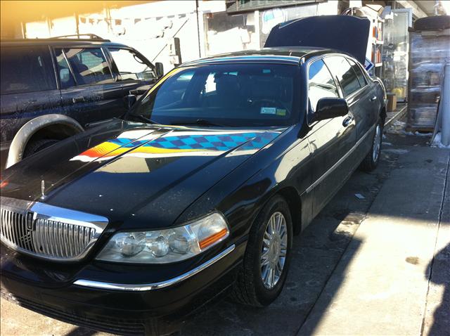 2007 Lincoln Town Car Unknown