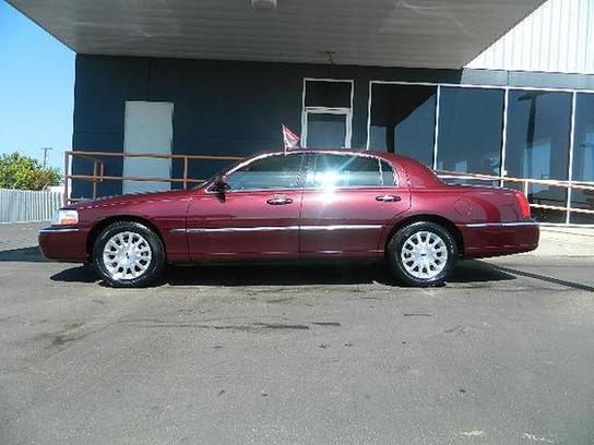 2007 Lincoln Town Car DOWN 4.9 WAC