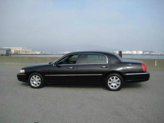 2008 Lincoln Town Car Club Cab 155 WB HD