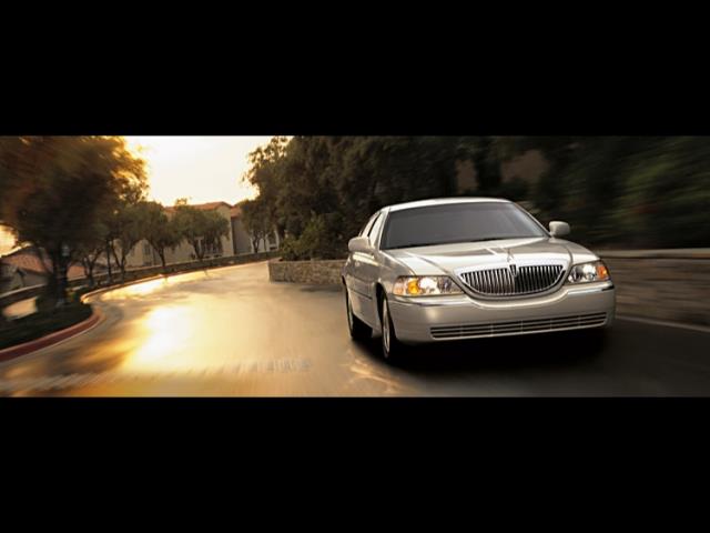 2009 Lincoln Town Car Ram 1500 Magnum