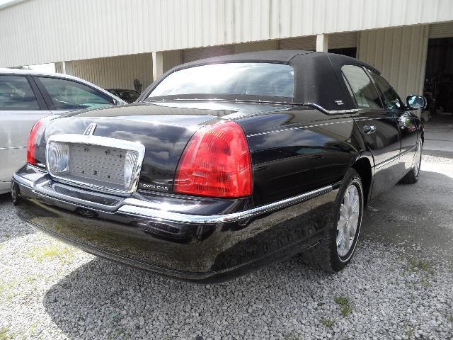 2011 Lincoln Town Car DOWN 4.9 WAC