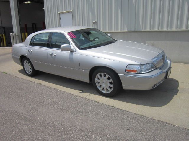 2011 Lincoln Town Car DOWN 4.9 WAC