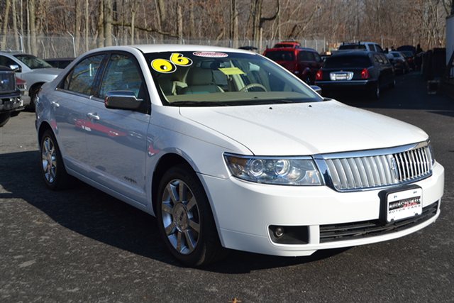 2006 Lincoln ZEPHYR Base