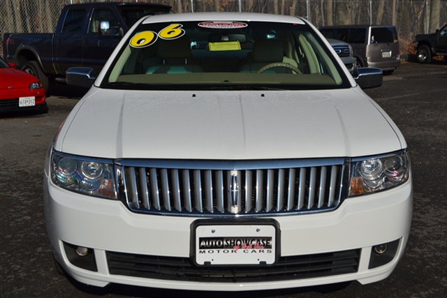 2006 Lincoln ZEPHYR Base