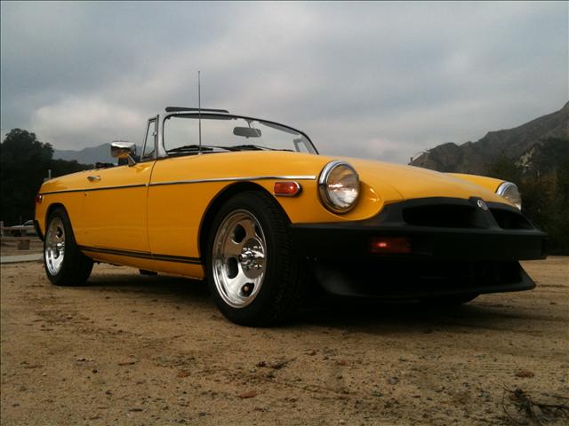 1974 MG MGB TRIO