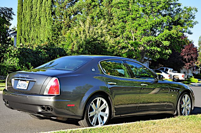 2006 Maserati Quattroporte SE 5-door