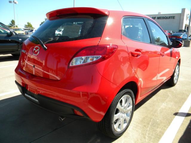 2011 Mazda 2 4dr Sdn Sedan