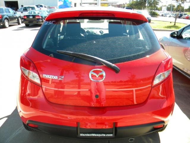 2011 Mazda 2 4dr Sdn Sedan