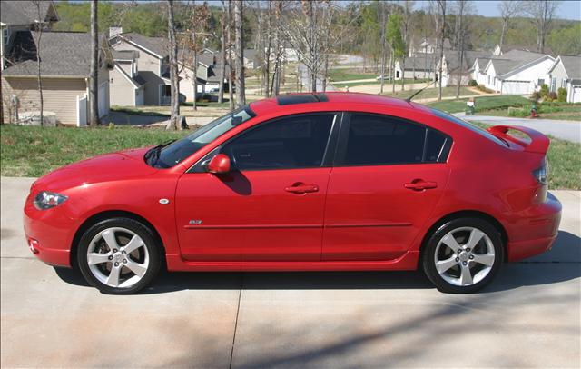 2005 Mazda 3 15