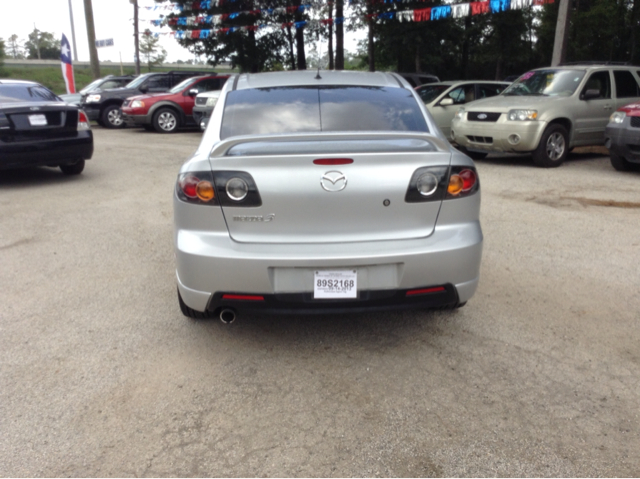 2006 Mazda 3 Super Clean LOW Miles