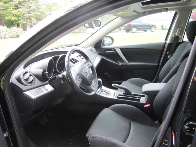 2010 Mazda 3 ZX5 SE