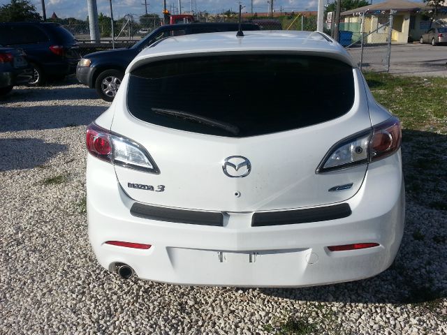 2013 Mazda 3 LS - Leather Roof Nice