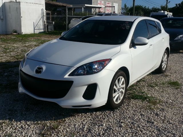 2013 Mazda 3 LS - Leather Roof Nice