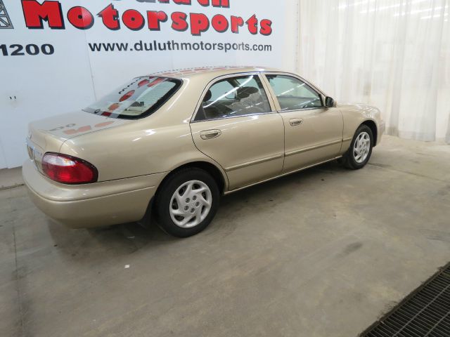 2000 Mazda 626 5dr HB