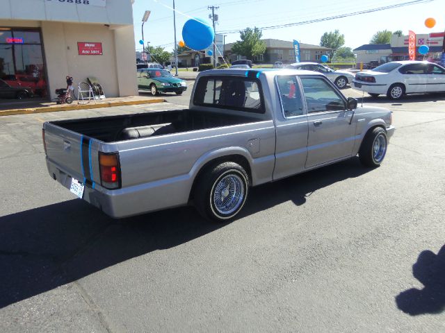 1989 Mazda B-Series I Touring LTD A