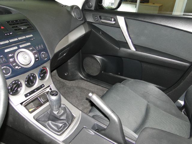 2010 Mazda Mazda3 2dr Cpe Auto W/moonroof