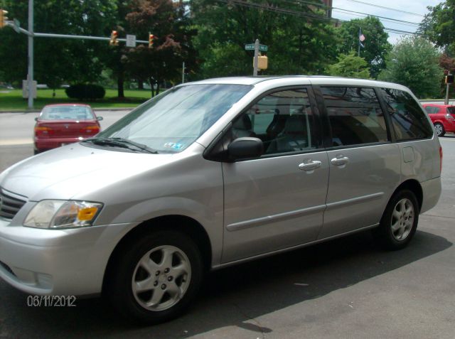 2000 Mazda MPV LW2