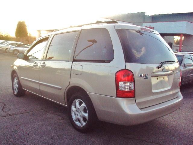 2001 Mazda MPV LW2