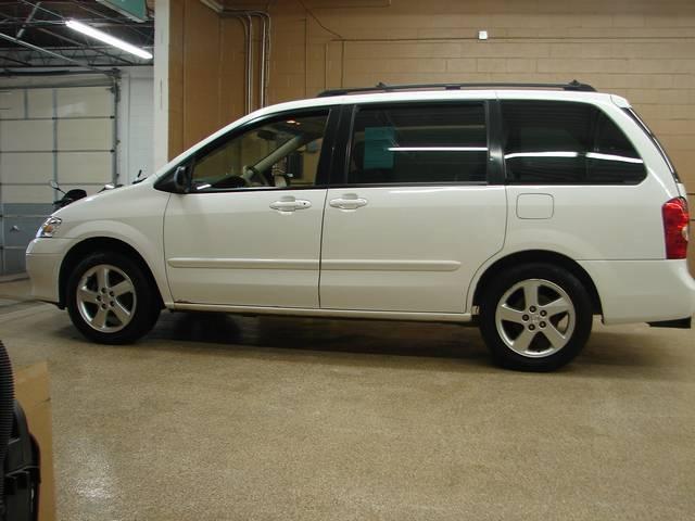 2002 Mazda MPV LW2