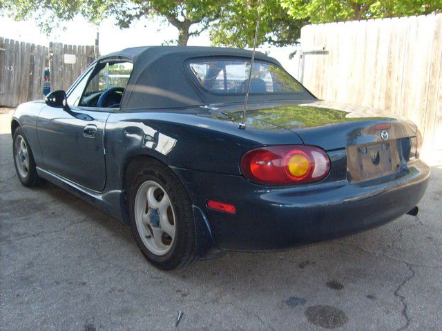 1999 Mazda MX-5 Miata Base