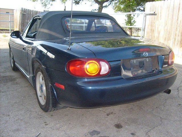 1999 Mazda MX-5 Miata Base