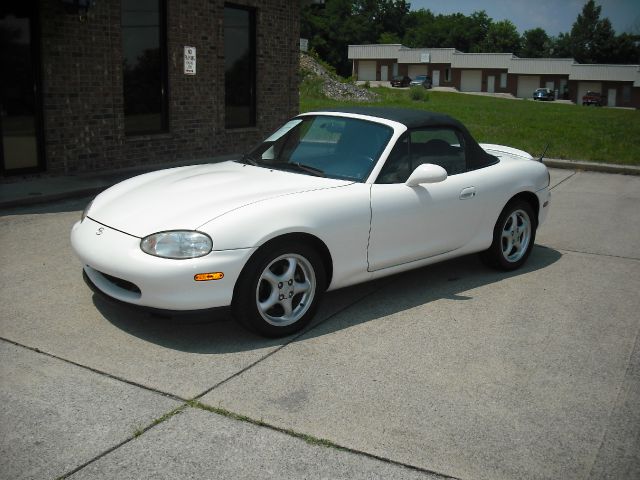 1999 Mazda MX-5 Miata Base