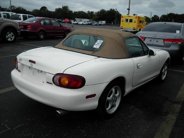 1999 Mazda MX-5 Miata 2.0T Convertible