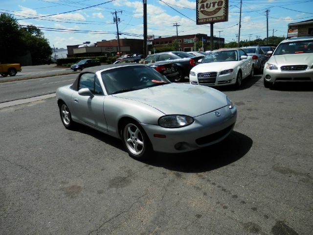 2000 Mazda MX-5 Miata Base