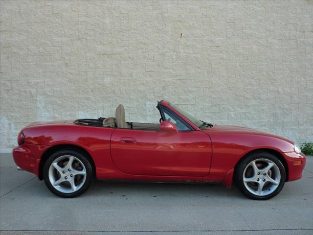 2002 Mazda MX-5 Miata FWD 5dr Wgn I4 CVT