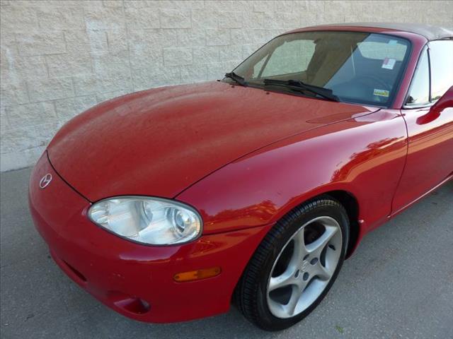 2002 Mazda MX-5 Miata FWD 5dr Wgn I4 CVT