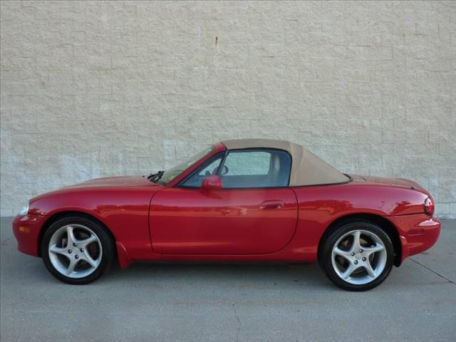 2002 Mazda MX-5 Miata FWD 5dr Wgn I4 CVT