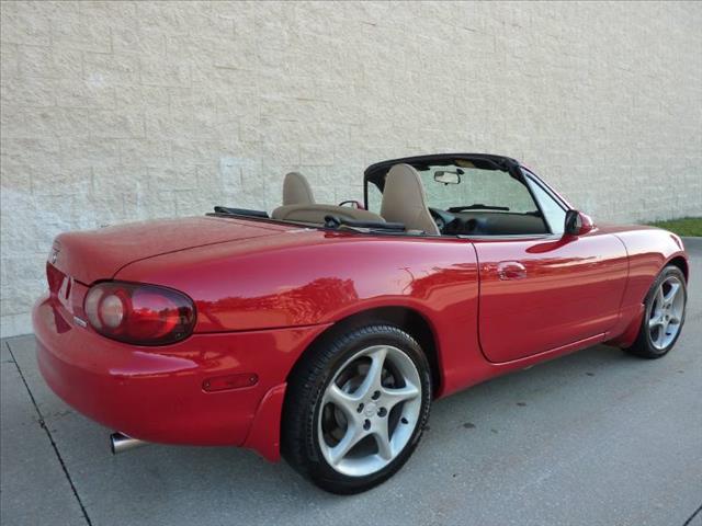 2002 Mazda MX-5 Miata FWD 5dr Wgn I4 CVT