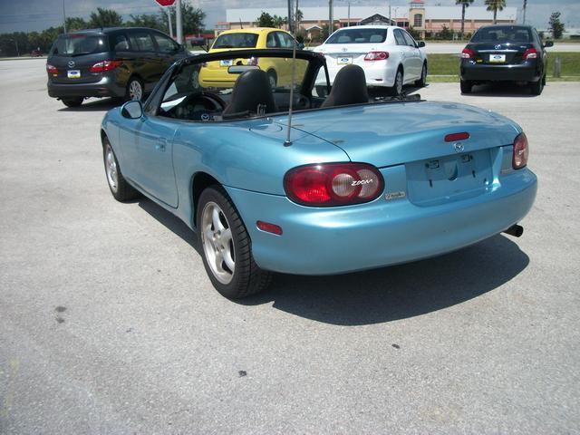 2002 Mazda MX-5 Miata Base