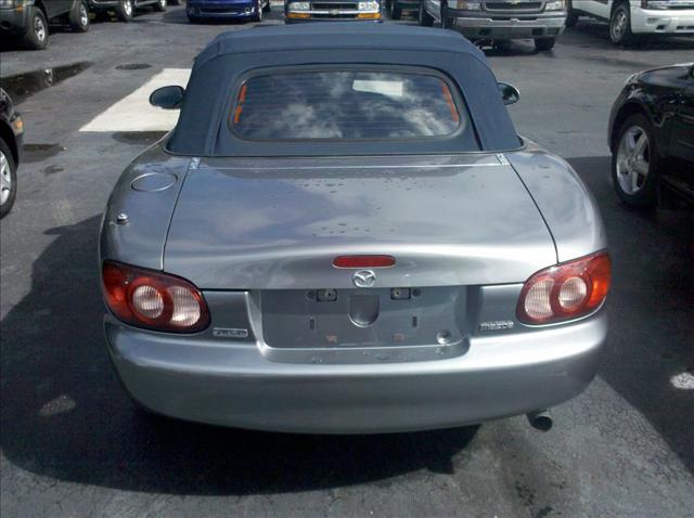 2003 Mazda MX-5 Miata Unknown