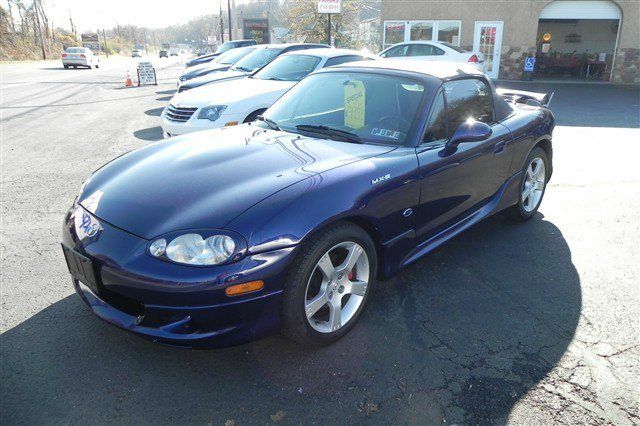 2003 Mazda MX-5 Miata X