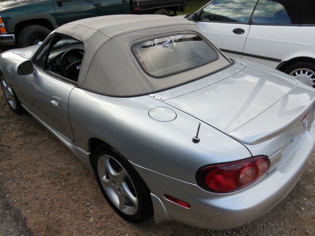 2003 Mazda MX-5 Miata X