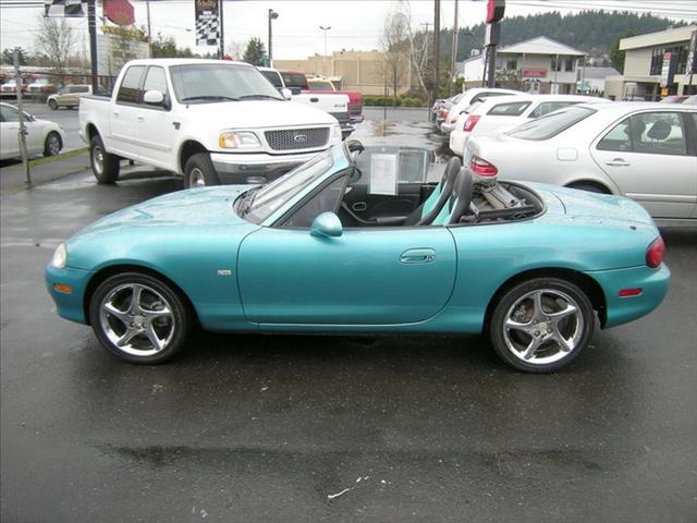 2003 Mazda MX-5 Miata Unknown