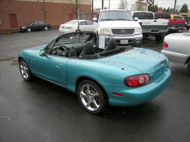 2003 Mazda MX-5 Miata Unknown