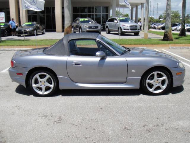 2003 Mazda MX-5 Miata Base Www.escromotors2.com