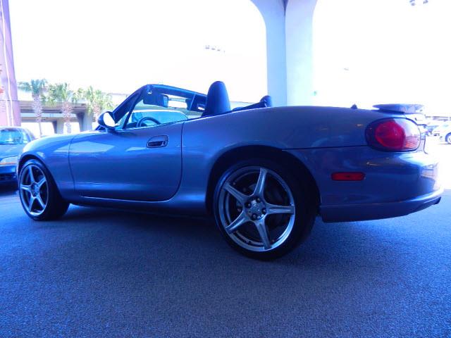 2004 Mazda MX-5 Miata C15