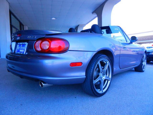 2004 Mazda MX-5 Miata C15