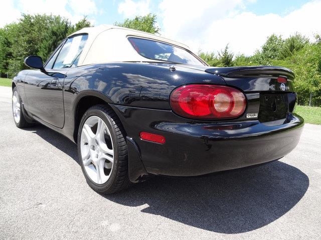 2004 Mazda MX-5 Miata FE Sedan