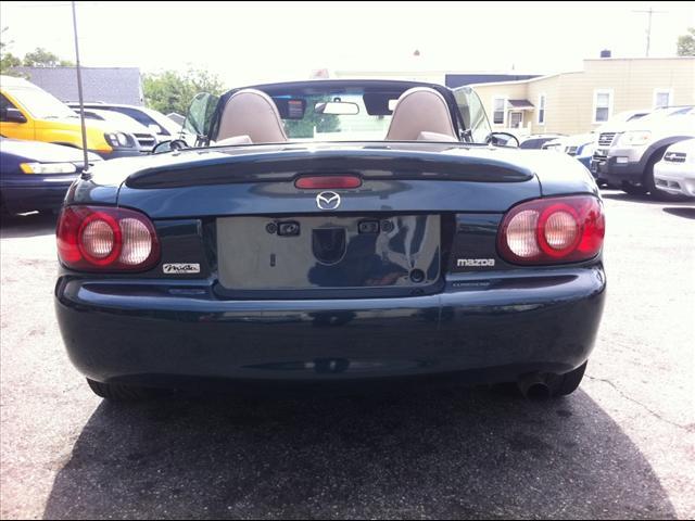 2005 Mazda MX-5 Miata Touring W/nav.sys