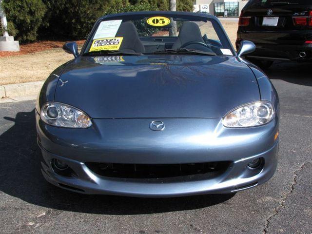 2005 Mazda MX-5 Miata 4DR SE FFV 2WD AT