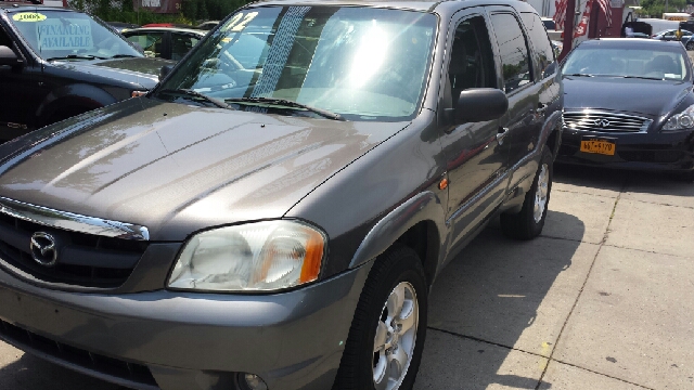 2002 Mazda Tribute LS Truck