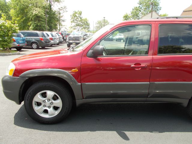 2003 Mazda Tribute LS Truck