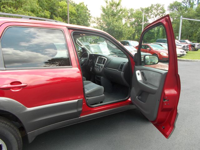 2003 Mazda Tribute LS Truck