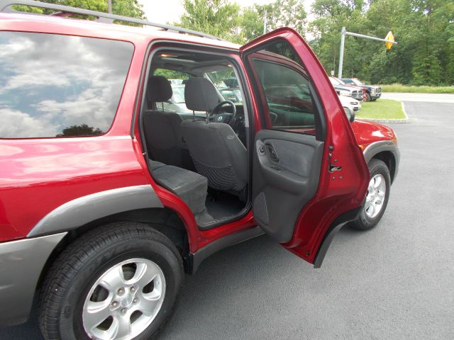 2003 Mazda Tribute LS Truck