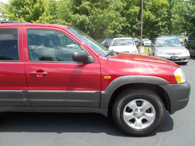 2003 Mazda Tribute LS Truck